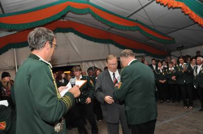 Unterwegs in der Region - Schützenfest Warsingsfehn. Foto: B. Wolters