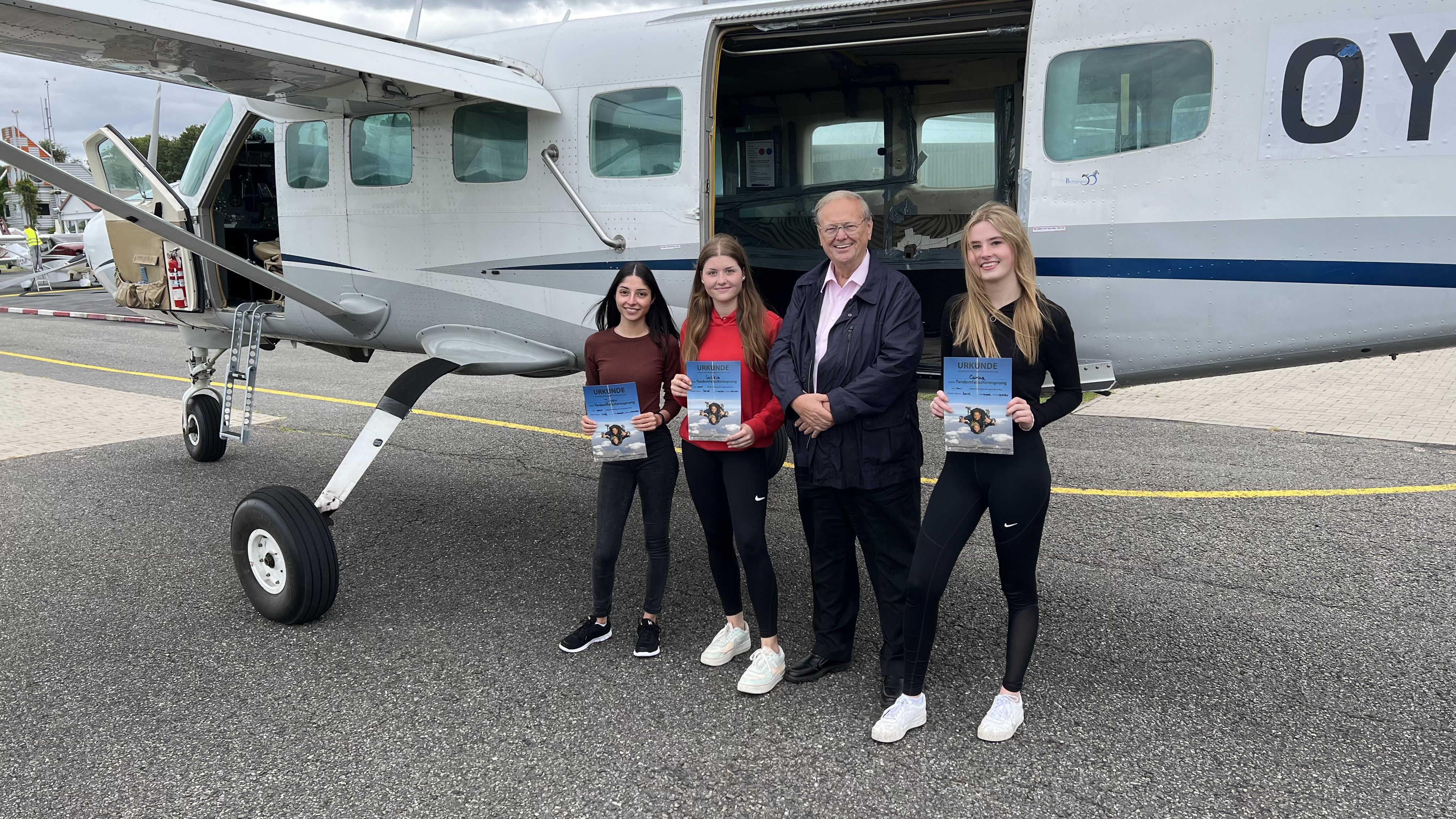 Jiyan Tunc, Saskia Elling, Dieter Baumann und Carina Siemens